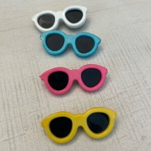 Set of 4 sunglasses pins
